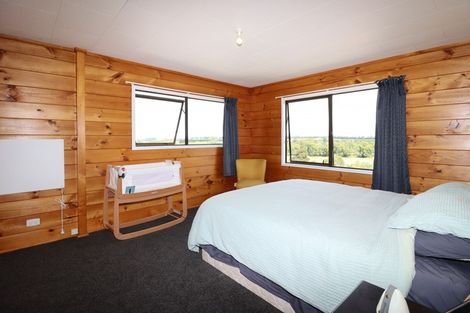 Photo of property in 811 Te Whiti Road, Te Whiti, Masterton, 5884