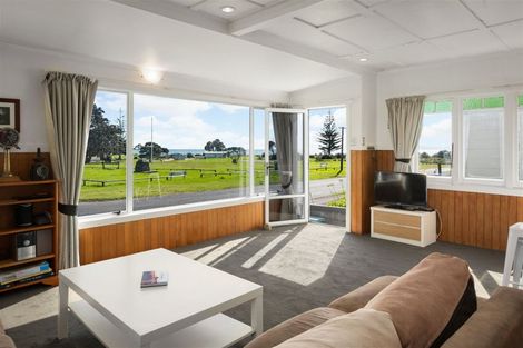 Photo of property in 33 Brighton Road, Waihi Beach, 3611