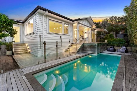 Photo of property in 9 Penzance Road, Mairangi Bay, Auckland, 0630