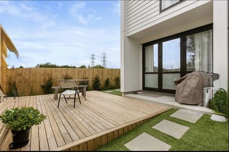 Photo of property in 2/7 Allen Road, Mount Wellington, Auckland, 1060