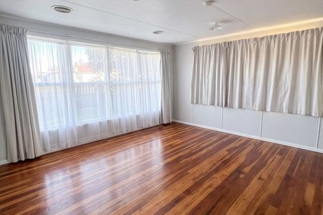 Photo of property in 4 Jackson Avenue, Highbury, Palmerston North, 4412