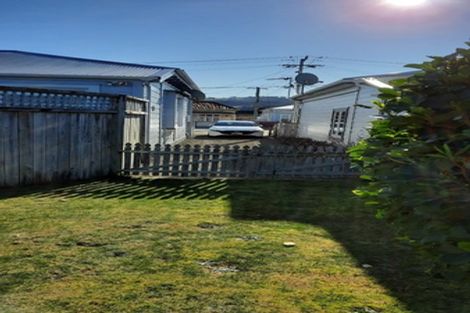 Photo of property in 40 Queen Street, Petone, Lower Hutt, 5012