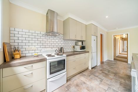 Photo of property in 3 Maoribank Grove, Brown Owl, Upper Hutt, 5018