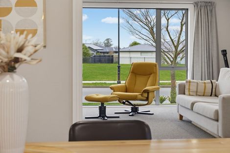Photo of property in 62 Cassino Street, Rangiora, 7400