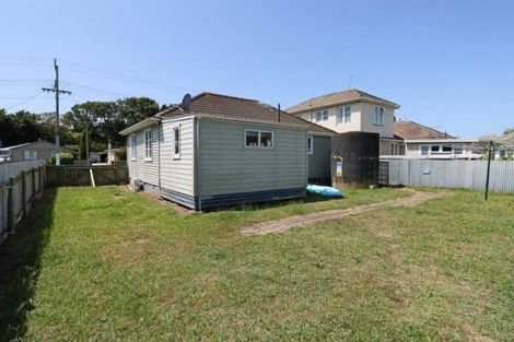Photo of property in 7 Hulke Street, Foxton, 4814