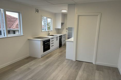 Photo of property in 13 Eastglen Road, Glen Eden, Auckland, 0602