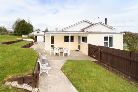 Photo of property in 61 Severn Street, Rongotea, 4476