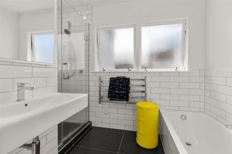 Photo of property in 50 Northboro Road, Belmont, Auckland, 0622