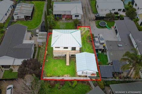 Photo of property in 33a Stevenson Road, Clarks Beach, 2122