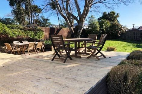 Photo of property in 11 Woodville Street, Edgeware, Christchurch, 8013