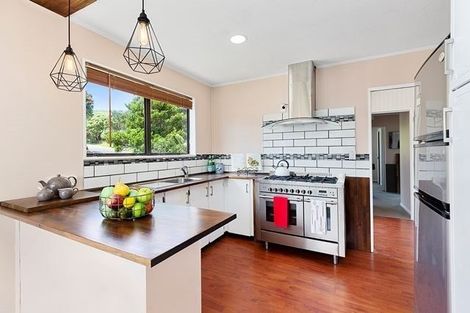 Photo of property in 26 Tobago Crescent, Grenada North, Wellington, 5028