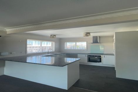 Photo of property in 2/100 Titirangi Road, New Lynn, Auckland, 0600