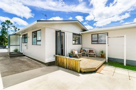 Photo of property in 8 Karaka Road, Whenuapai, Auckland, 0618