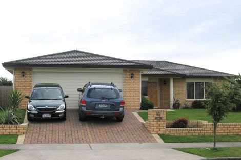 Photo of property in 36 Waiwherowhero Drive, St Andrews, Hamilton, 3200
