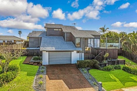 Photo of property in 3 Glucina Avenue, West Harbour, Auckland, 0618