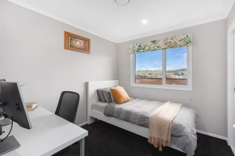 Photo of property in 11 Rotorua Grove, Aotea, Porirua, 5024