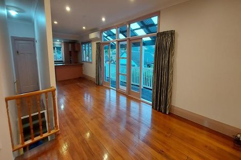 Photo of property in 30 Beach Road, Onerahi, Whangarei, 0110