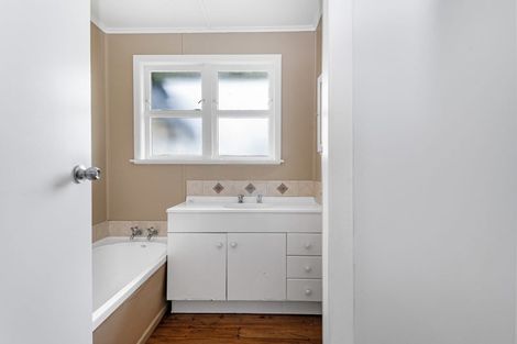 Photo of property in 8 Leslie Avenue, Western Heights, Rotorua, 3015