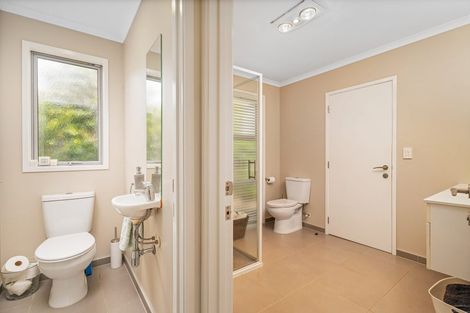 Photo of property in 148 Ocean Beach Road, Tairua, 3508