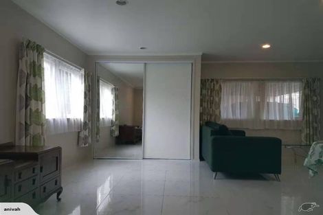 Photo of property in 40 Spence Road, Henderson, Auckland, 0612