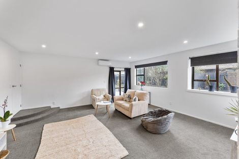 Photo of property in 20 Cherrywood Place, Redwood, Christchurch, 8051