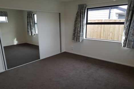 Photo of property in 17 Tutton (pvt) Mews, Rangiora, 7400