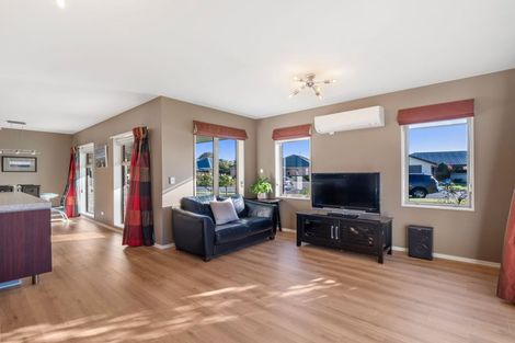 Photo of property in 16 Heathridge Place, Lincoln, 7608