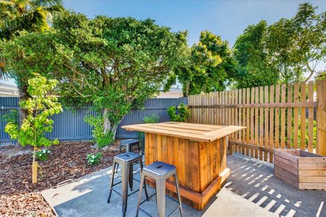 Photo of property in 138 Gloucester Street, Taradale, Napier, 4112