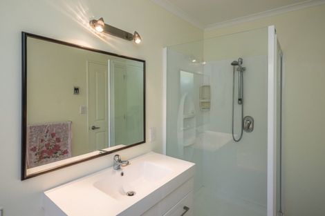 Photo of property in 42 Harry Shaw Way, Raumati South, Paraparaumu, 5032