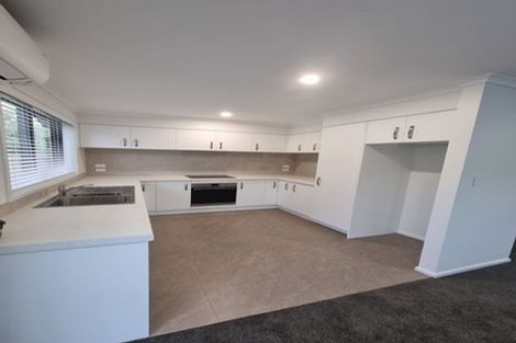 Photo of property in 27 Applemoors Way, Riverhead, 0820