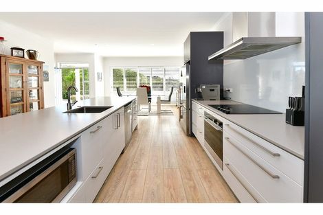 Photo of property in 5 Couldrey Crescent, Red Beach, 0932