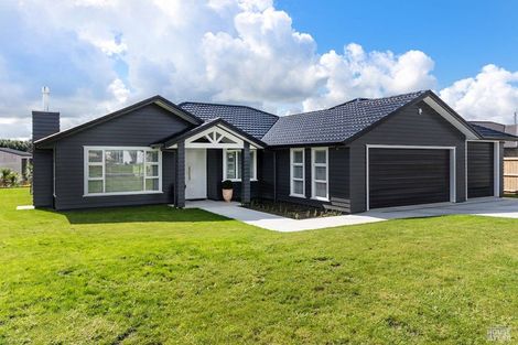 Photo of property in 124d Monument Road, Clevedon, 2582