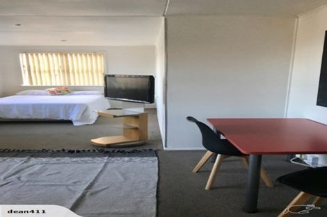 Photo of property in 2/7 Duke Street, Papakura, 2110