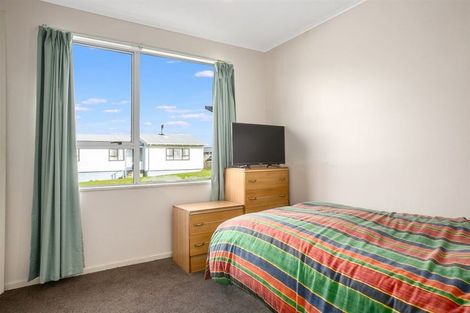 Photo of property in 43 Cleat Street, Whitby, Porirua, 5024