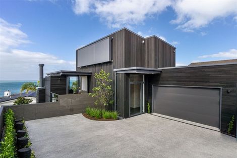 Photo of property in 35a Gulf View Road, Murrays Bay, Auckland, 0630