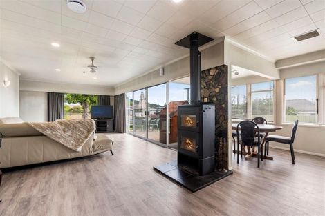 Photo of property in 2 Island View Road, Western Heights, Rotorua, 3015