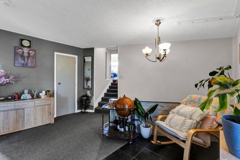 Photo of property in 1 Tainui Terrace, Inglewood, 4330