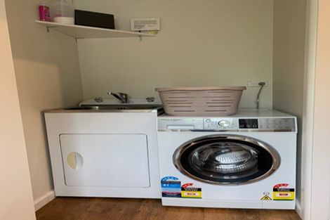 Photo of property in 117 Withells Road, Avonhead, Christchurch, 8042