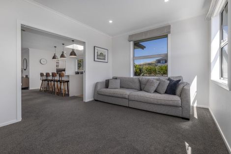 Photo of property in 202 Navigation Drive, Whitby, Porirua, 5024