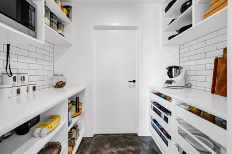 Photo of property in 8 Orite Drive, Welbourn, New Plymouth, 4310