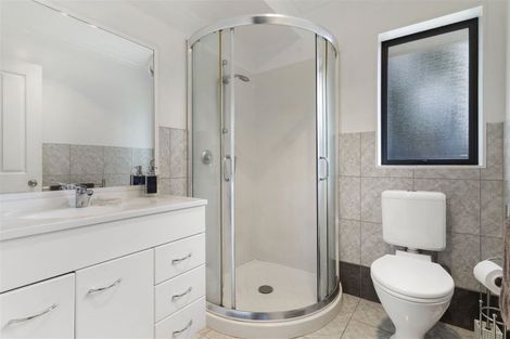 Photo of property in 14a Millbrook Road, Henderson, Auckland, 0612