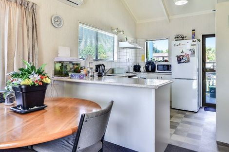 Photo of property in 6 Matipo Crescent, Pukete, Hamilton, 3200