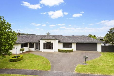 Photo of property in 1 Cloverlea Place, Pukekohe, 2120