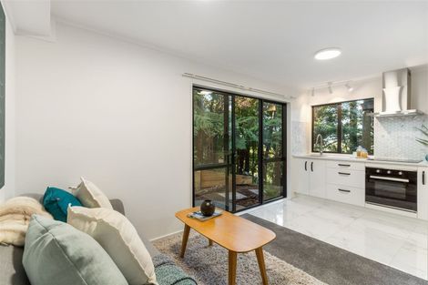 Photo of property in 3/22 Arcadia Crescent, Bayview, Auckland, 0629
