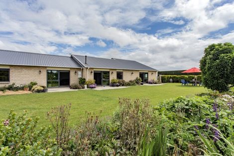 Photo of property in 967 North Eyre Road, West Eyreton, Rangiora, 7475