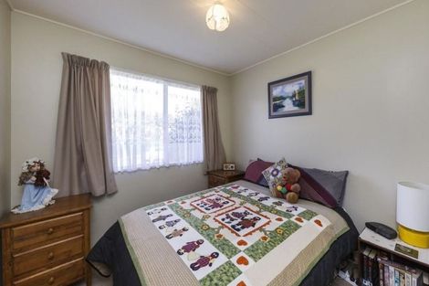 Photo of property in 12 Humphries Place, Awapuni, Palmerston North, 4412