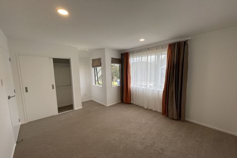 Photo of property in 17 Paparahi Place, Wainui, 0992