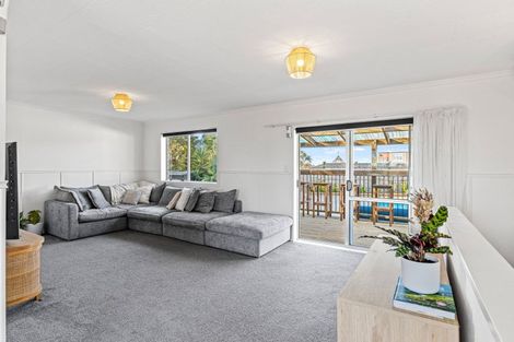 Photo of property in 219a Tukapa Street, Westown, New Plymouth, 4310