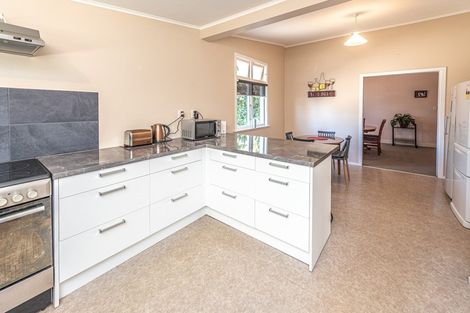 Photo of property in 42 Gloag Street, Waverley, 4510