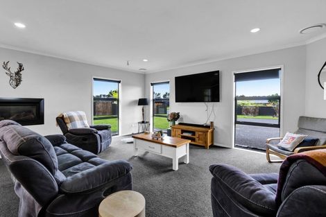 Photo of property in 34 Mercade Close, Stratford, 4332